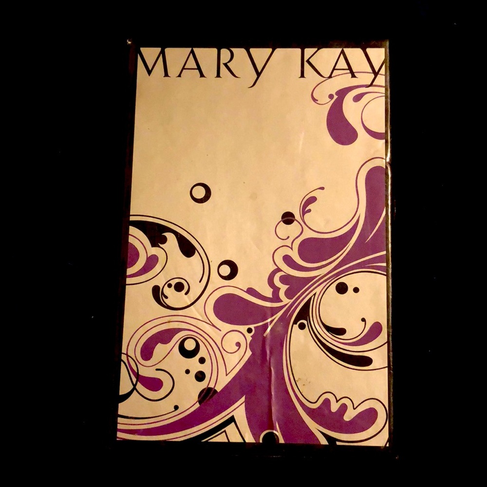 Mary Kay simply chic fragrance lip gloss duo